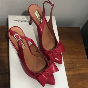 Halogen slingbacks